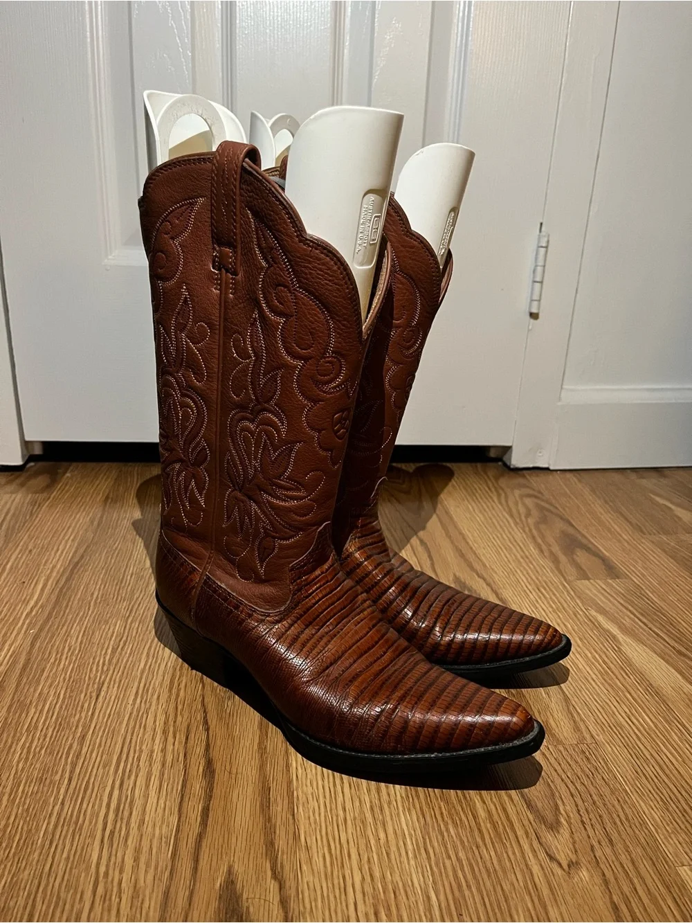 Ariat Chestnut Brown Embossed Leather Western Heeled Boots - Picture 2 of 6